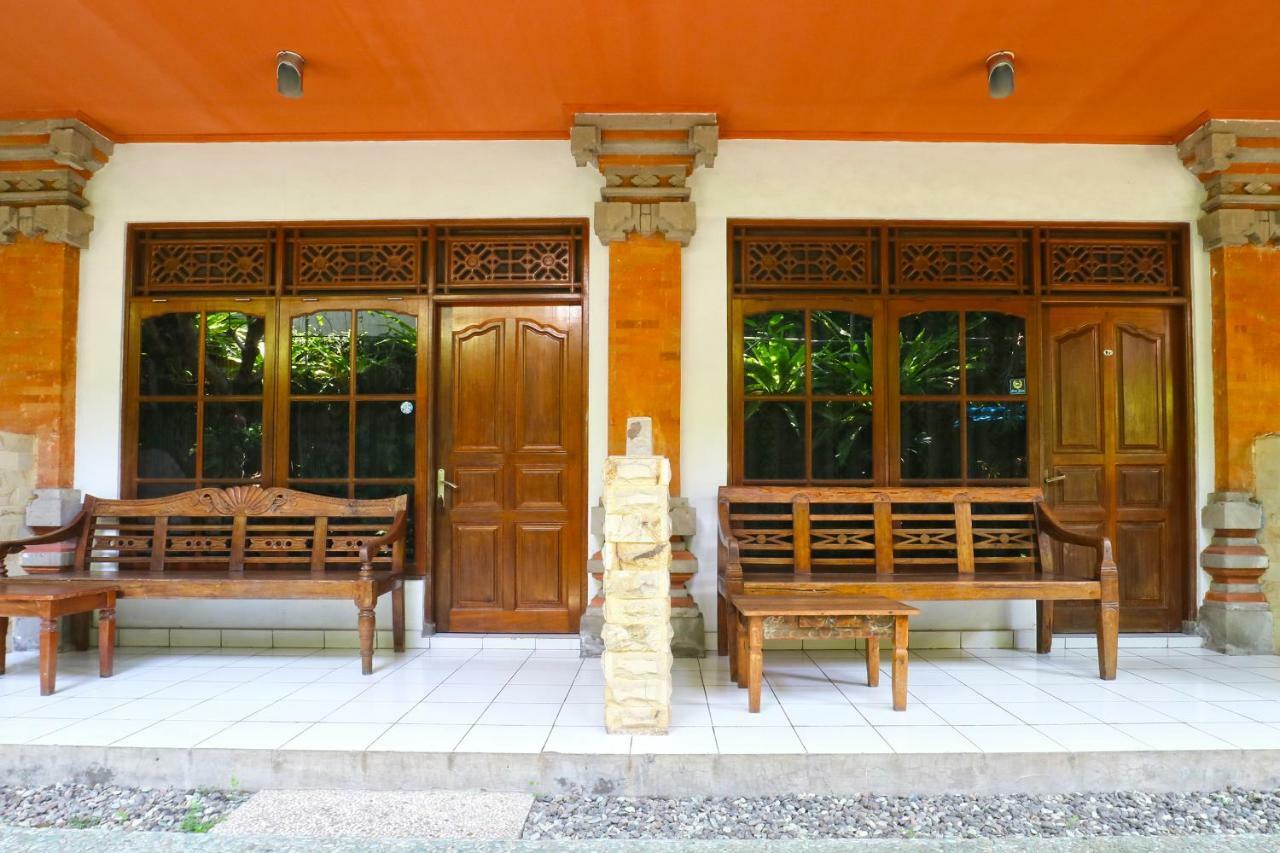 Inada Losmen Seminyak Buitenkant foto