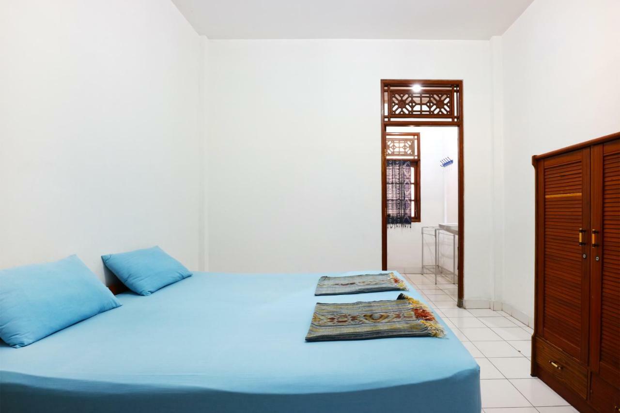 Inada Losmen Seminyak Buitenkant foto