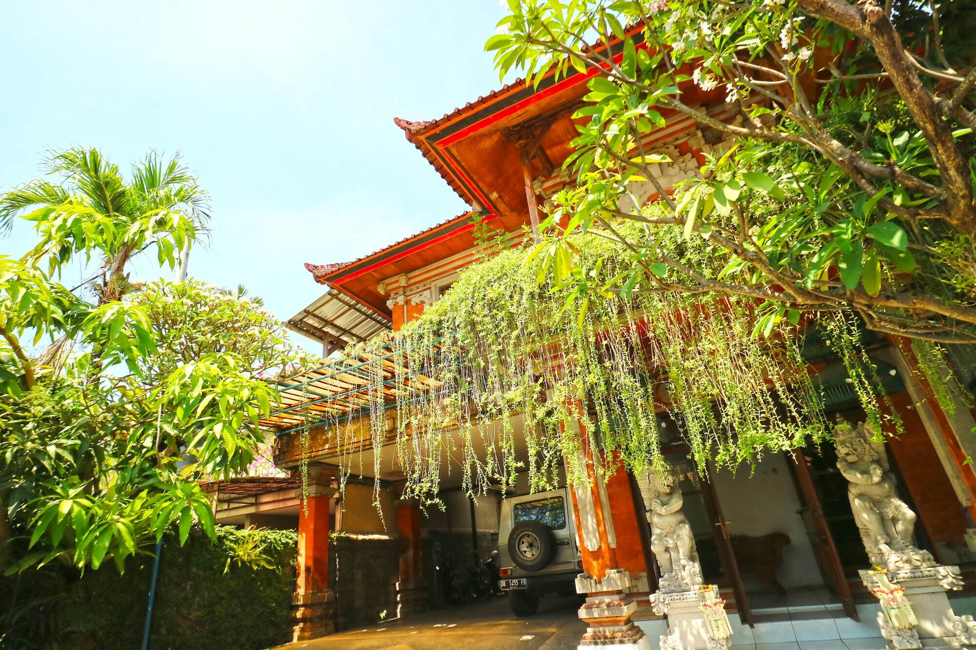 Inada Losmen Seminyak Buitenkant foto