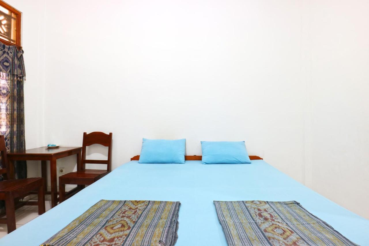 Inada Losmen Seminyak Buitenkant foto